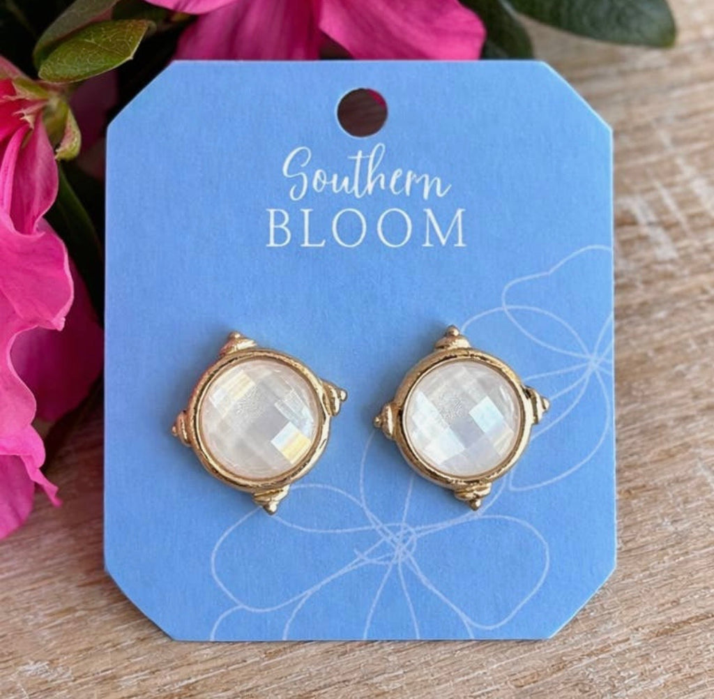 Belle Stud Earrings Cream