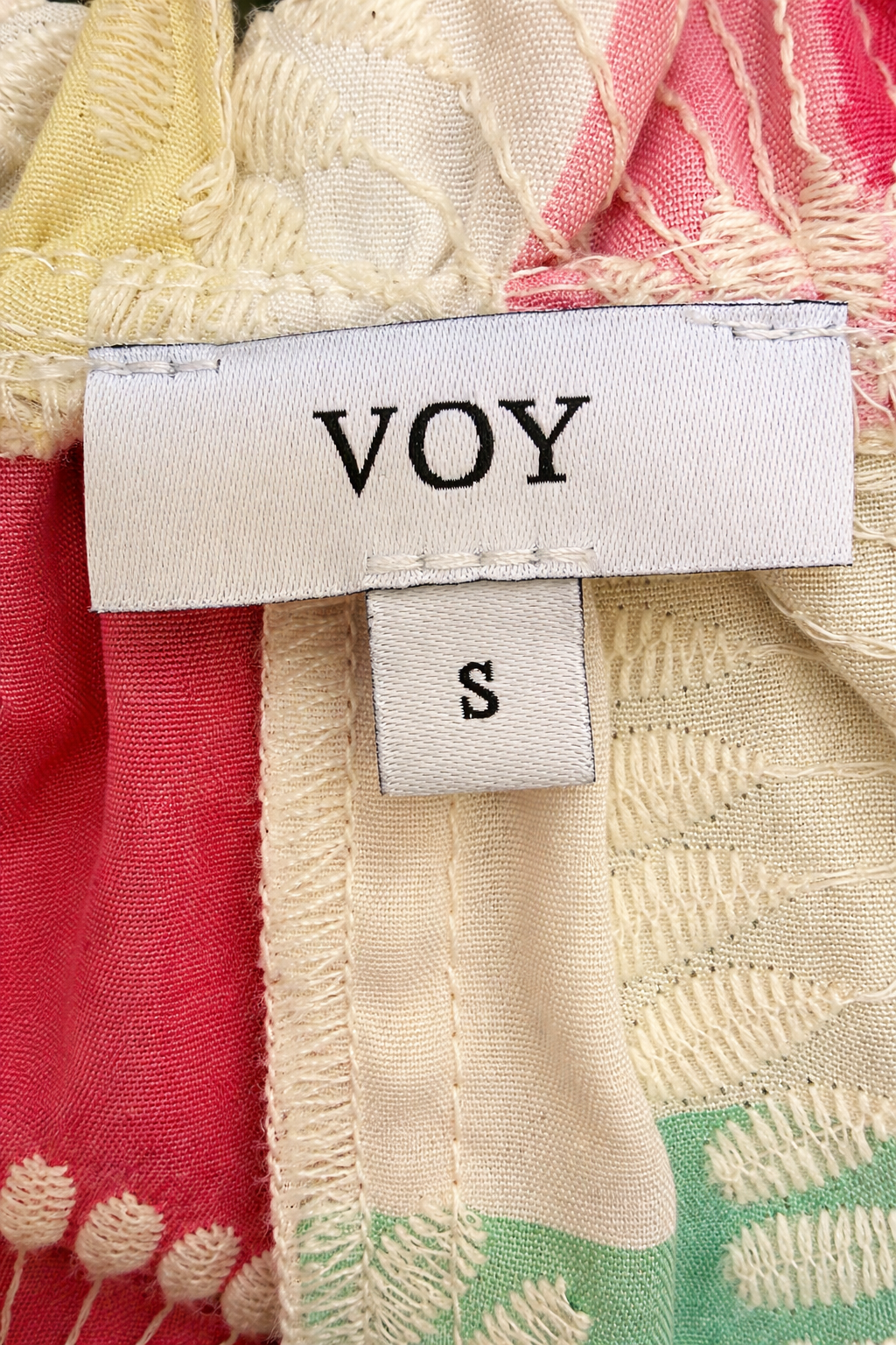 Voy Colorful Embroidered Blouse